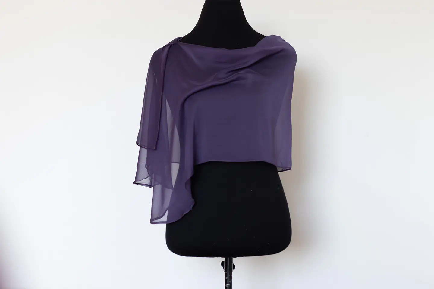 CAPA GASA MORADA CORTA 2