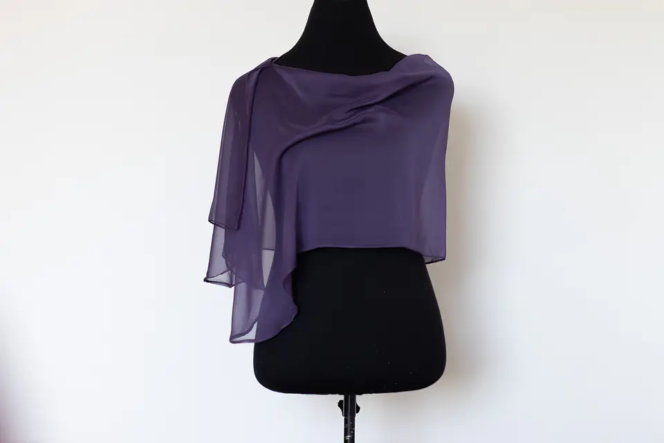 CAPA GASA MORADA CORTA 2