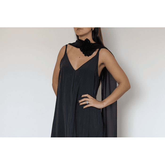 PAÑOLETA ROSA COLOR NEGRO 1