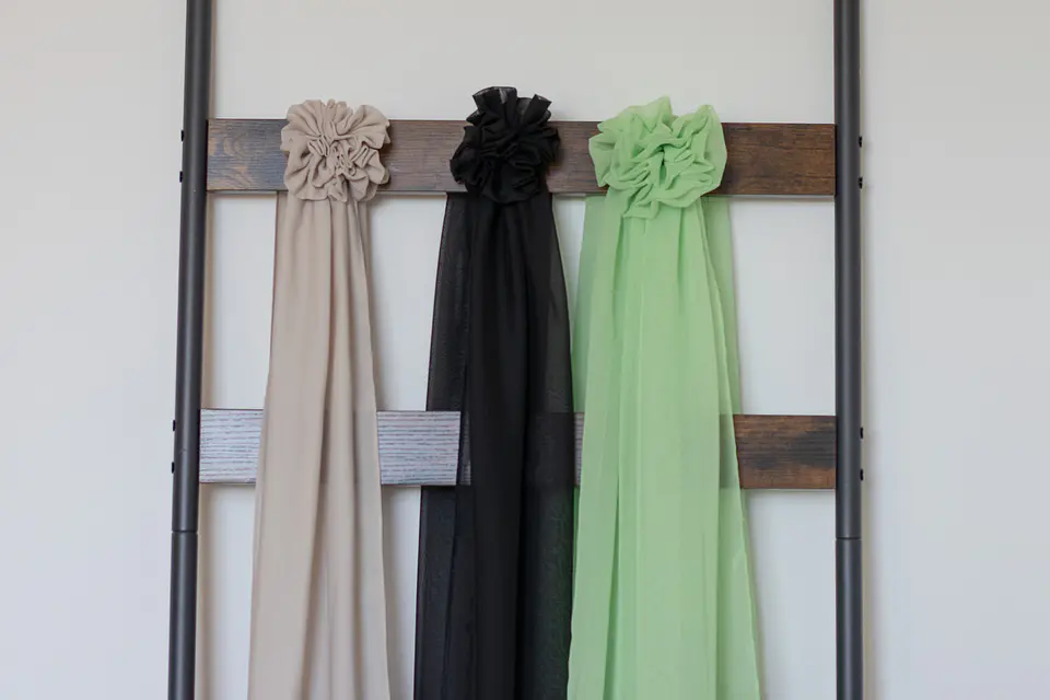 PAÑOLETA ROSA COLOR BEIGE PÁLIDO 3