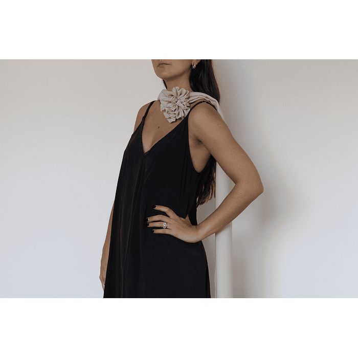 PAÑOLETA ROSA COLOR BEIGE PÁLIDO 1