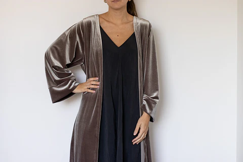 KIMONO TERCIOPELO TAUPE OSCURO