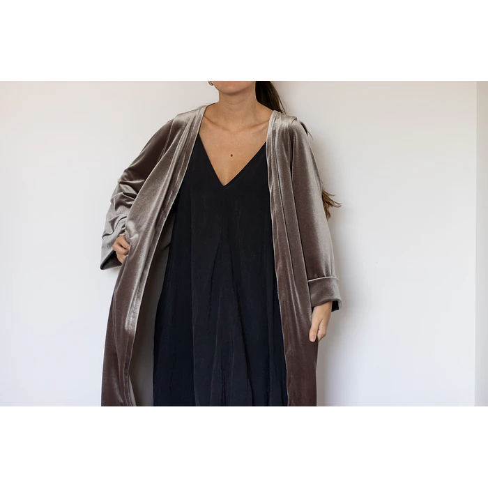 KIMONO TERCIOPELO TAUPE OSCURO 2
