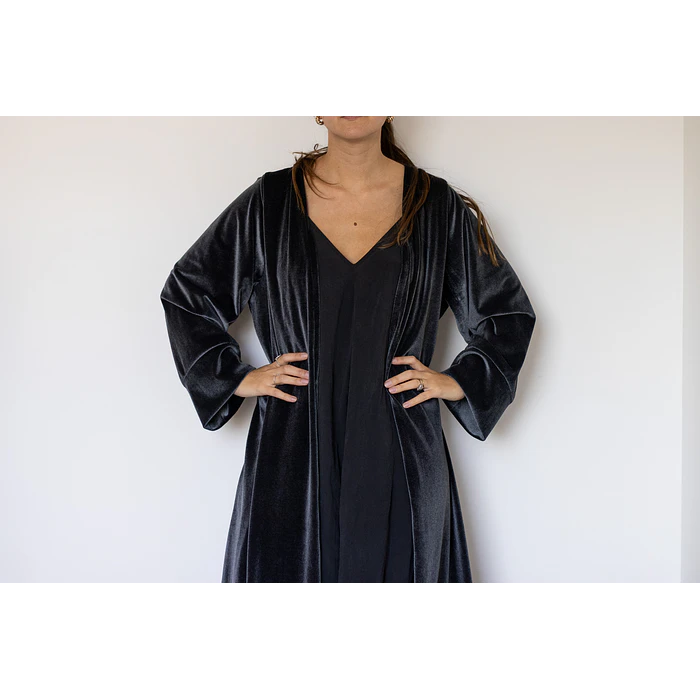 KIMONO TERCIOPELO GRIS OSCURO 2