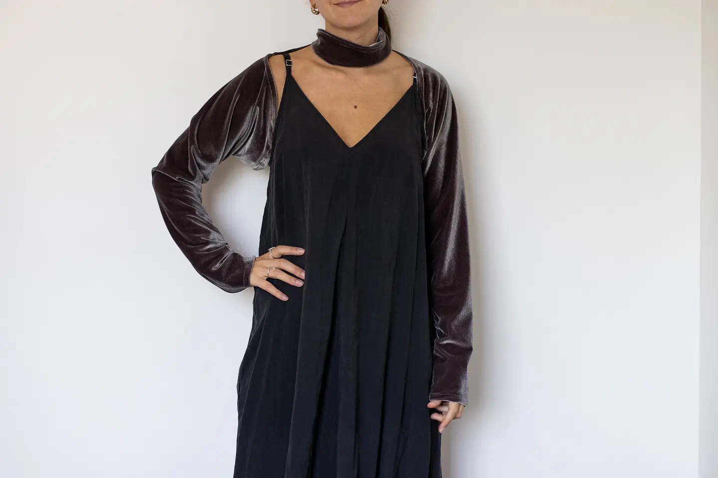 MANGUITAS LUCÍA TAUPE OSCURO 2