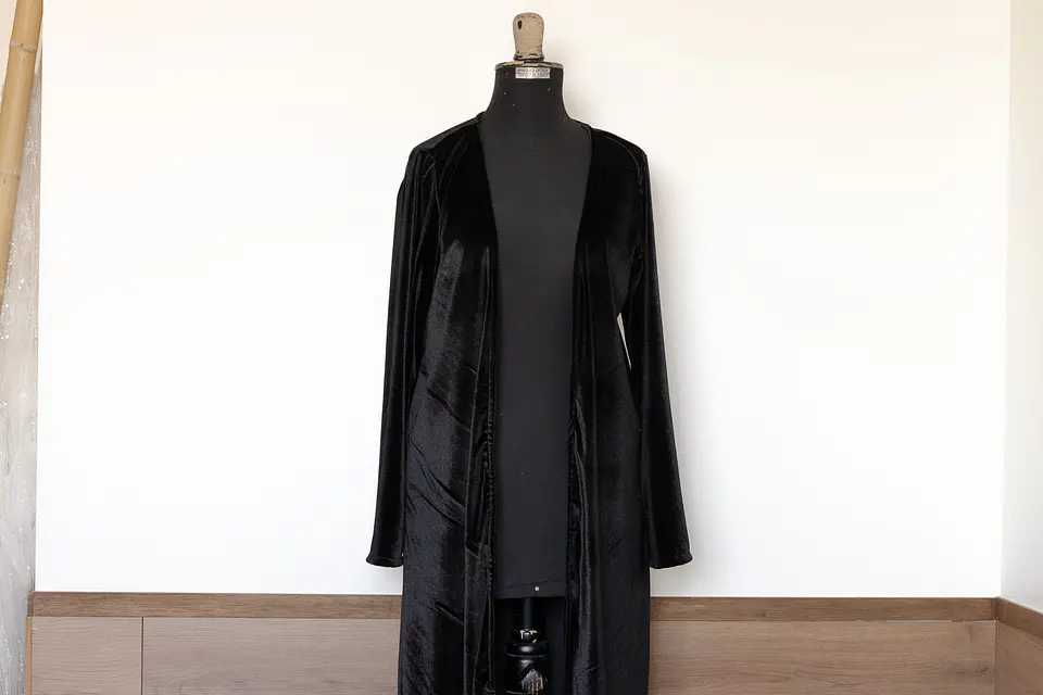 KIMONO TERCIOPELO MANGA RECTA COLOR NEGRO 3