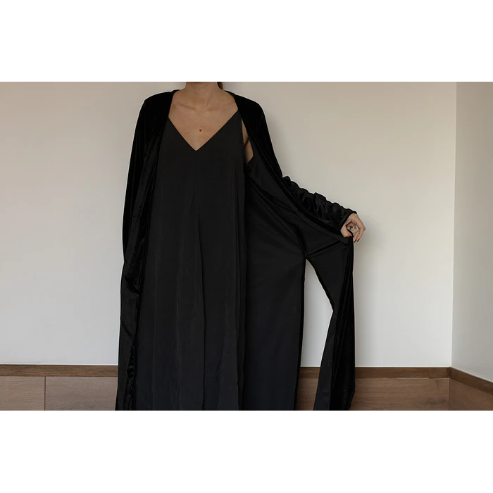 KIMONO TERCIOPELO COLOR NEGRO 2