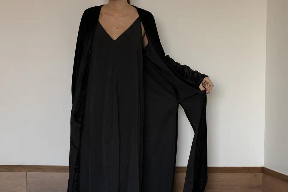 KIMONO TERCIOPELO MANGA RECTA COLOR NEGRO 2