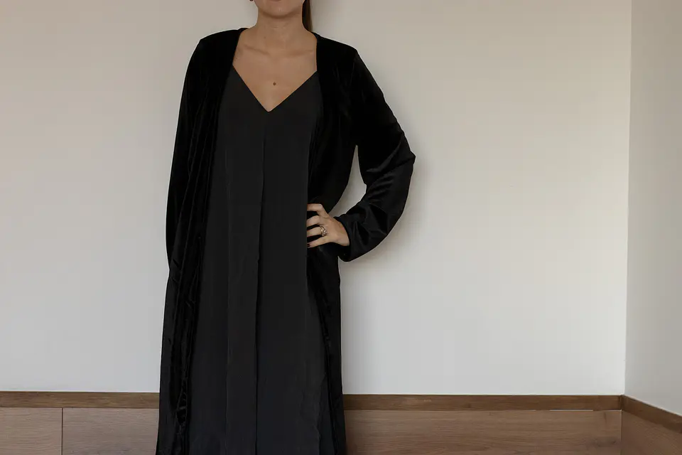 KIMONO TERCIOPELO MANGA RECTA COLOR NEGRO 1
