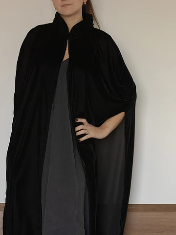 KIMONO VICTORIA TERCIOPELO COLOR NEGRO
