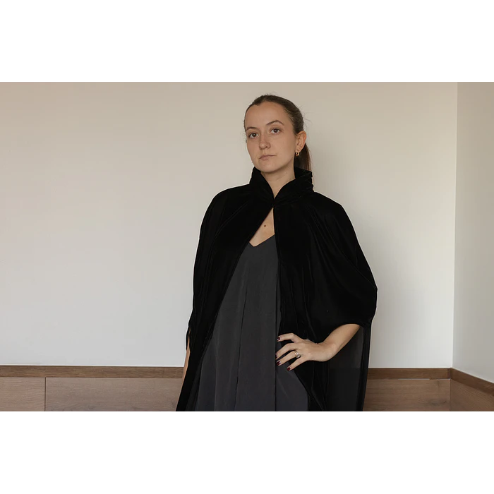 KIMONO VICTORIA TERCIOPELO COLOR NEGRO 3