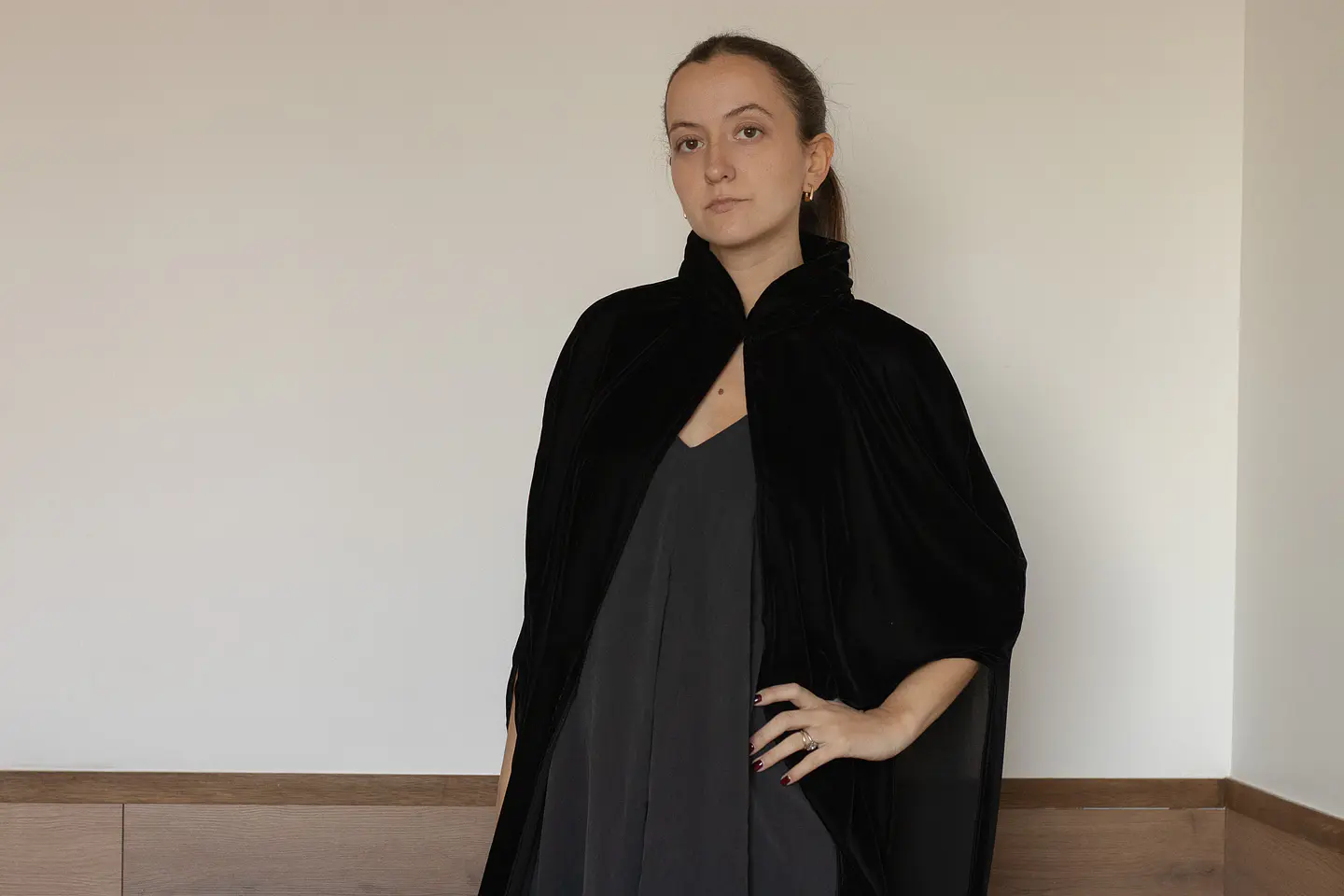 KIMONO VICTORIA TERCIOPELO COLOR NEGRO 3