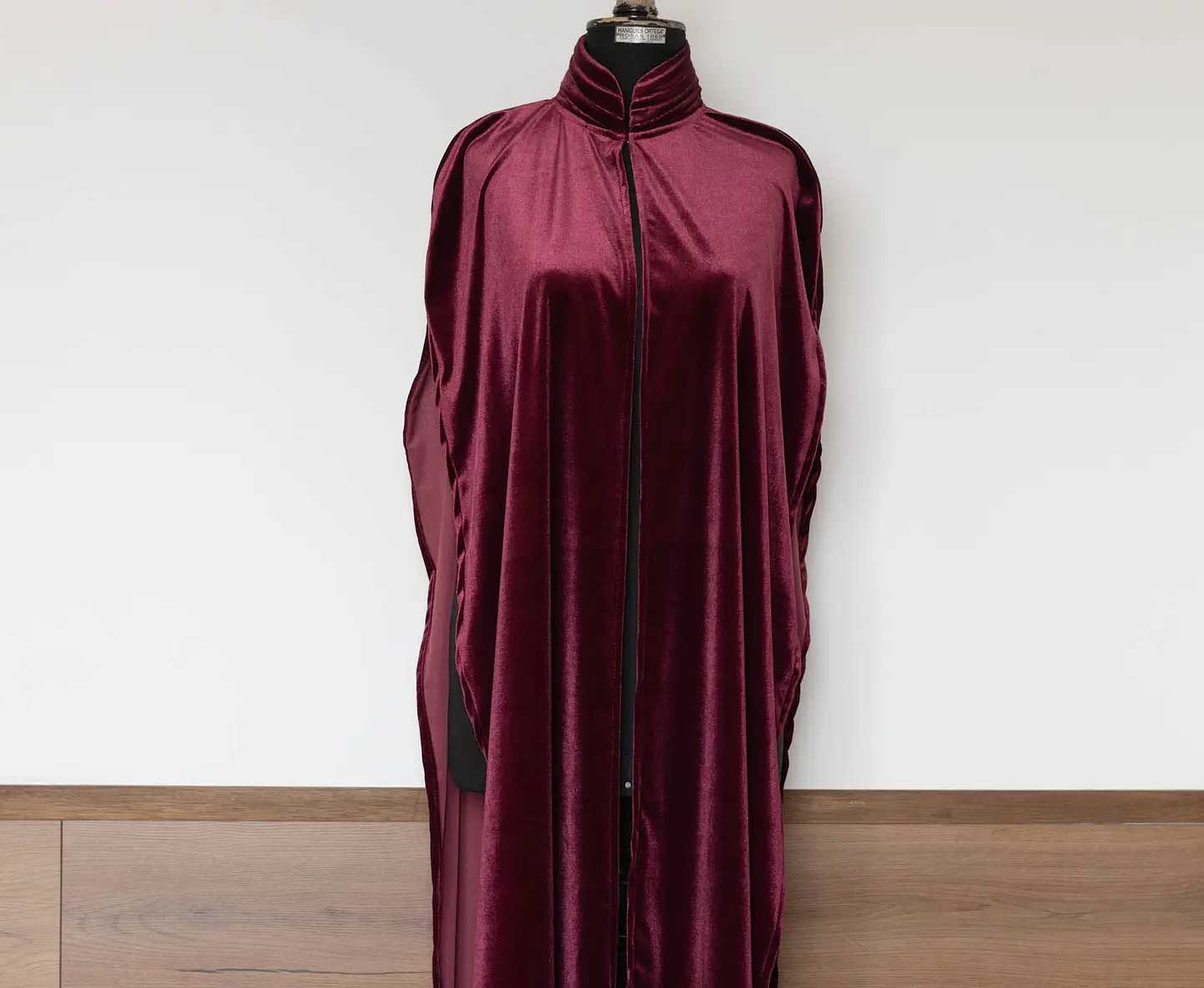 KIMONO VICTORIA TERCIOPELO BURDEO 3