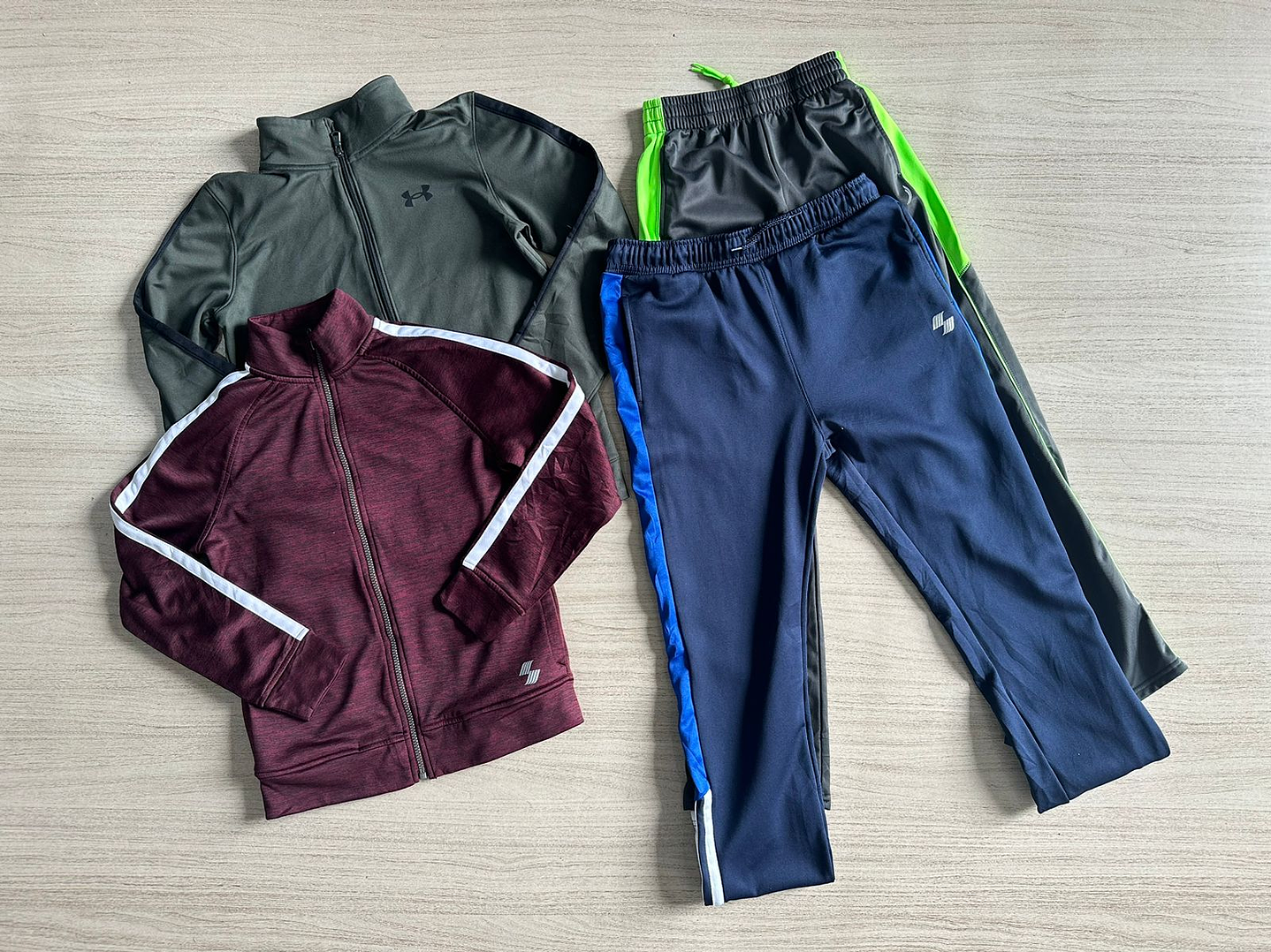 Fardo Buzos/Poleron Niño Segunda 2