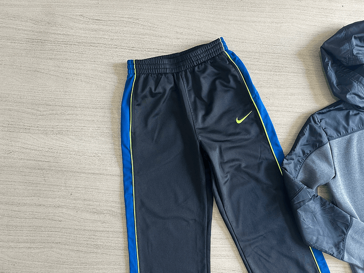 Fardo Buzos/Poleron Niño Primera 9