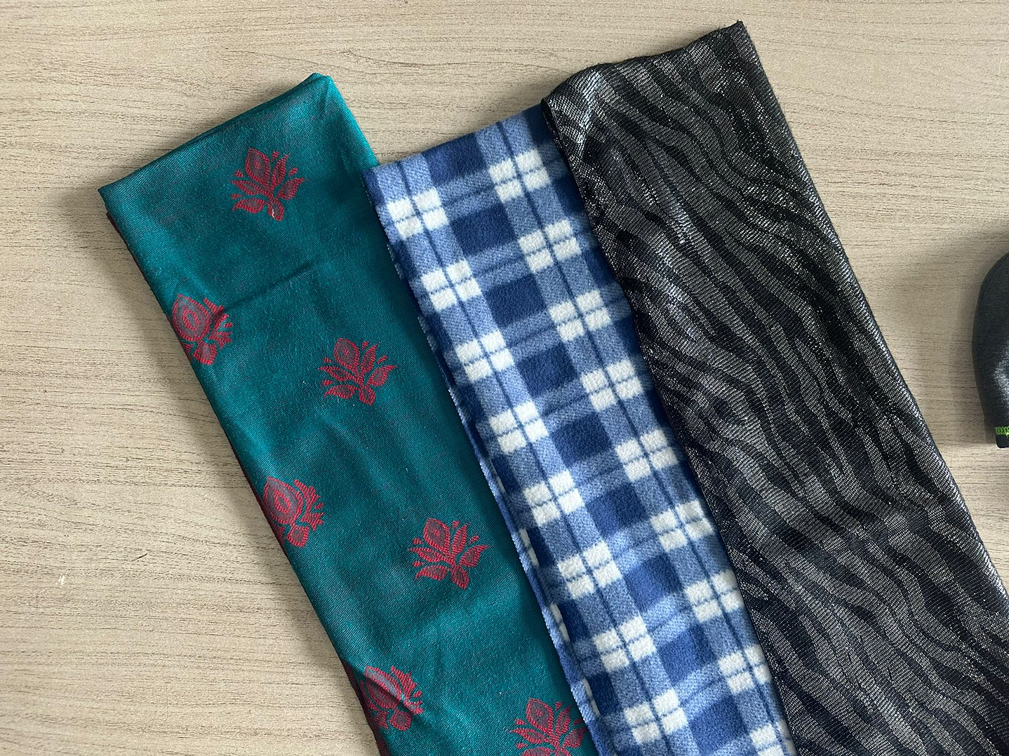 Fardo Gorros/Bufandas/Chales Primera 3