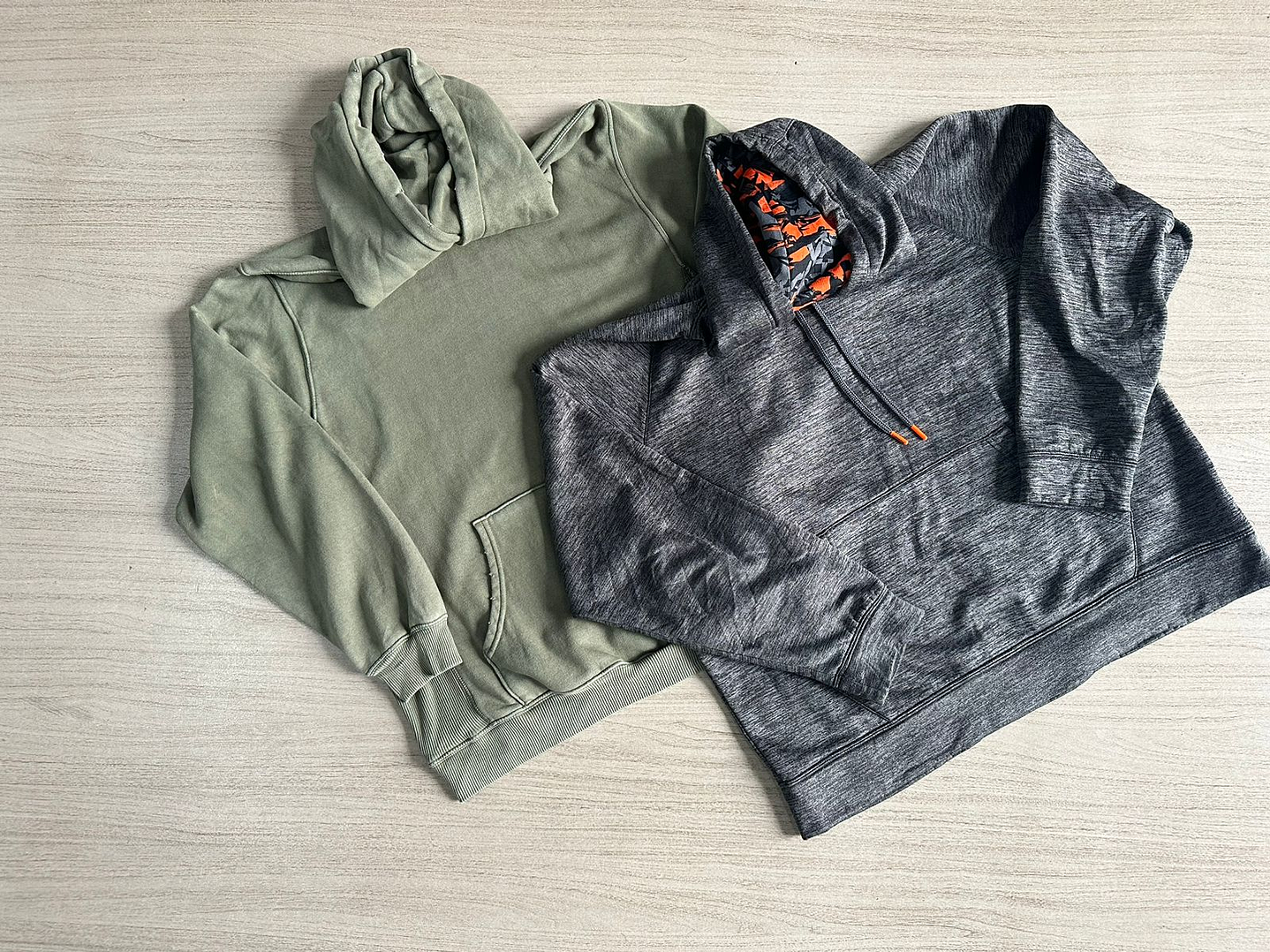 Fardo Polerones con Gorro Segunda 11