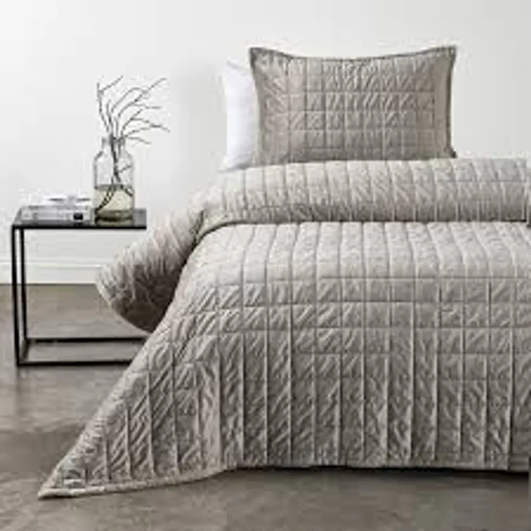 Cubre Cama Ropa De Casa 1