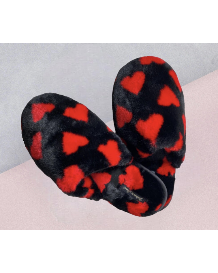 Pantuflas negras con corazones talla M (37-38)