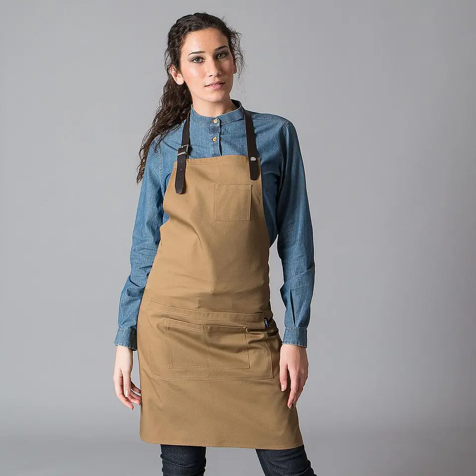 Delantal con pechera y tira de piel 72X80CM | GARY'S 4