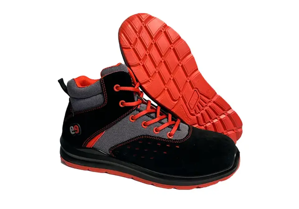 Botas de seguridad de piel no metálica en Serraje AGNI S1PS | TB Group Security 4