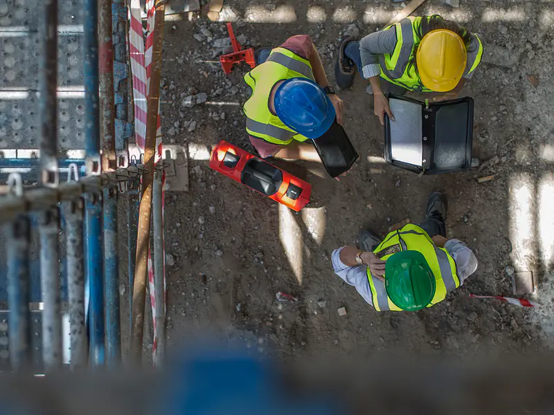 Vestuário de transição: Equipar a sua equipa para a mudança de estação