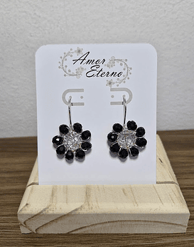 Aros Alambrismo Flor Cristales Negros (Plateado)