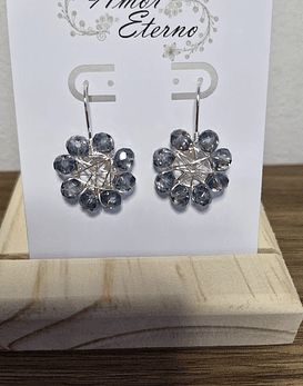 Aros Alambrismo Flor Cristales Celeste (Plateado)