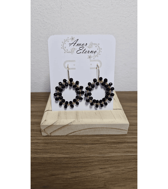 Aros Alambrismo Cristales Negros (Dorado)