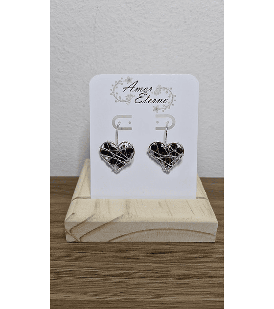 Aros Alambrismo Corazón Cristales Negros (Plateado)