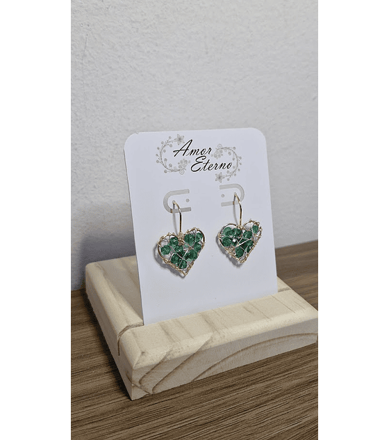 Aros Alambrismo Corazón Cristales verde esmeralda (Dorado)