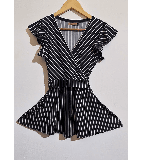 Polera peplum escote cruzado M  (Producto Confeccionado)