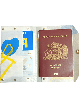 Porta pasaporte Eco White