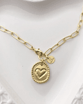 Collar Dorado Circulo con Corazón