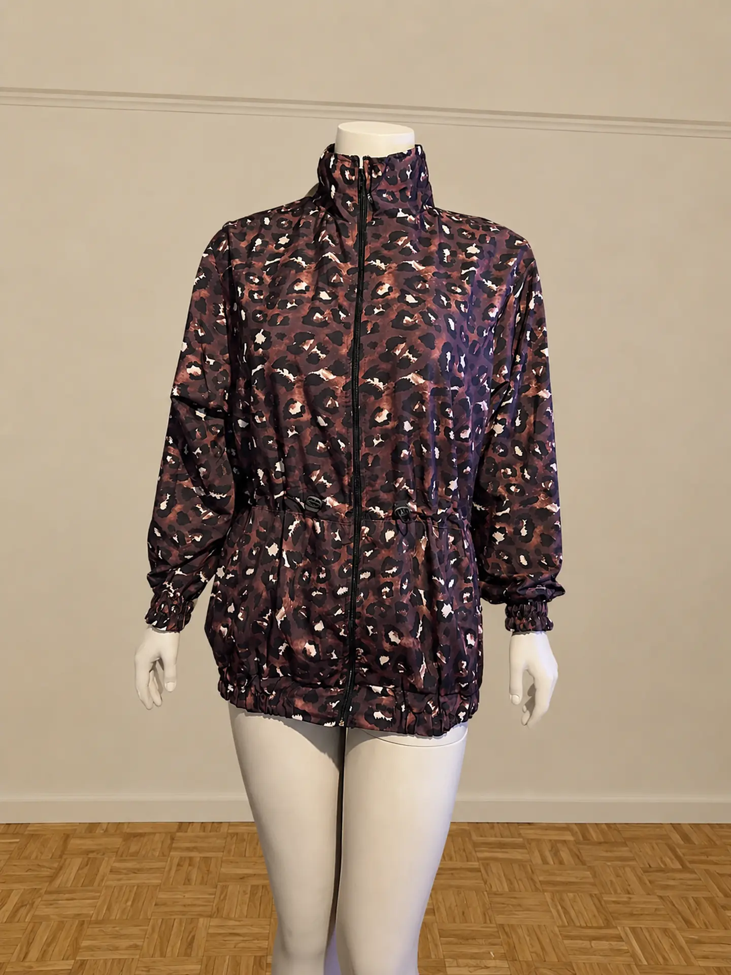 Cortaviento Mujer Wild Larga Estampada 18