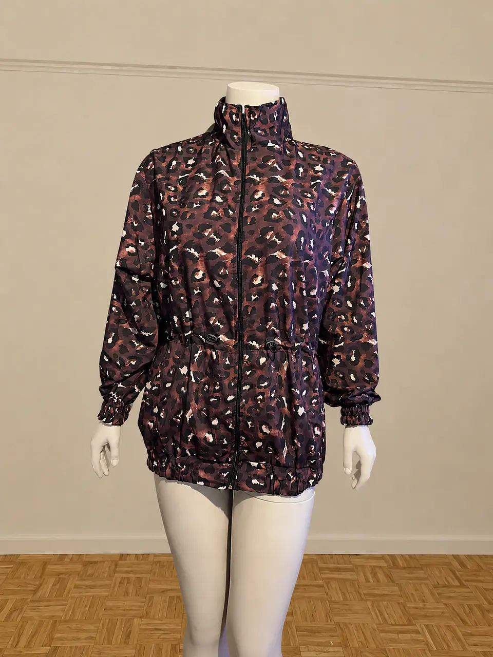 Cortaviento Mujer Wild Larga Estampada 18