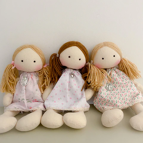 Muñeca con Dije Protector/ Disponible en Tienda
