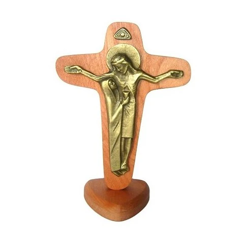 Cruz Unidad Pedestal con Madera 