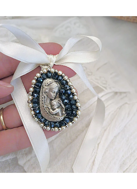 Cunero Madona con niño