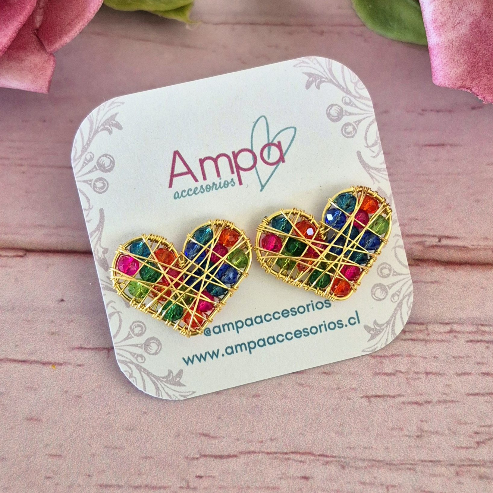 Pin Corazón Multicolor Dorado