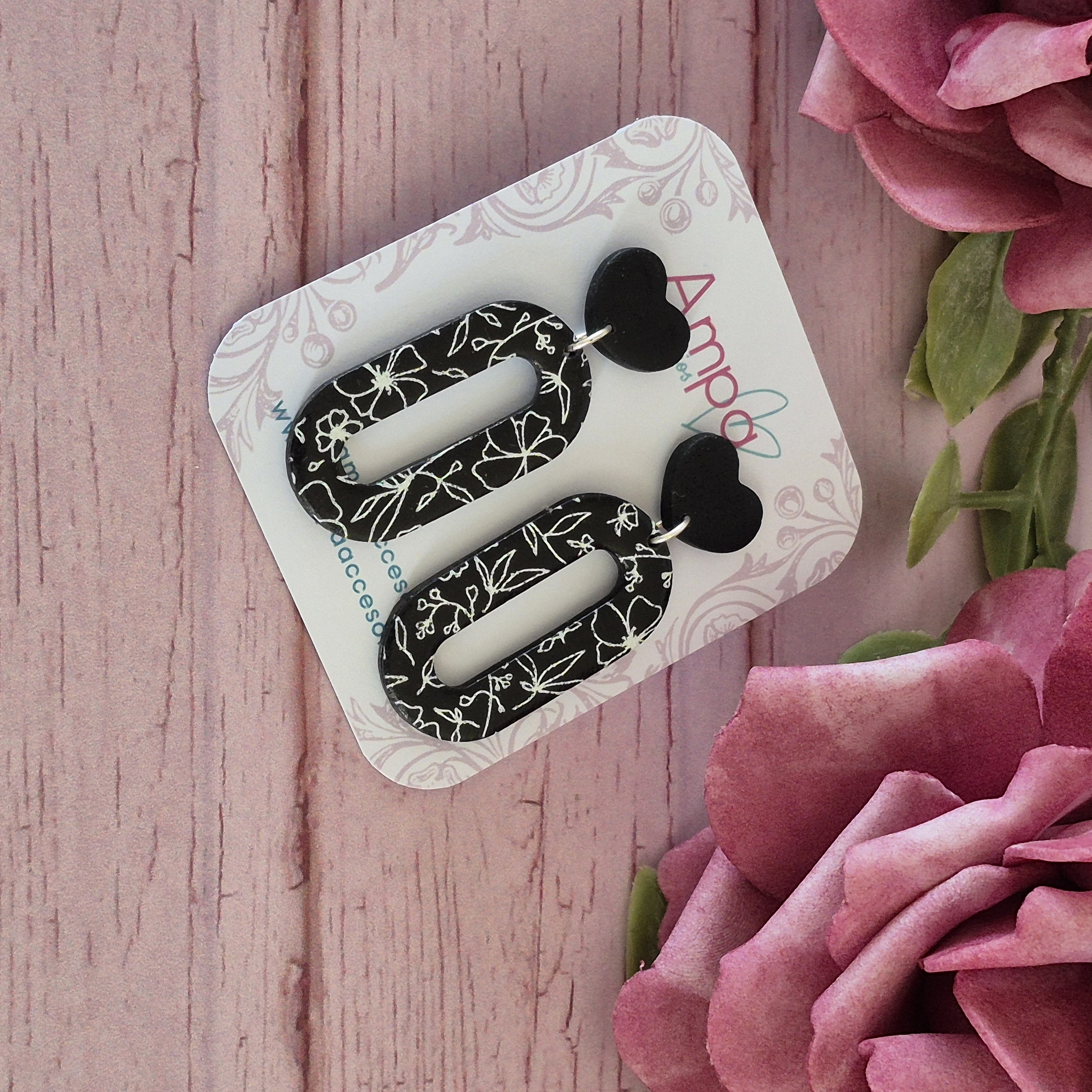 Aros Corazón Negro Flores