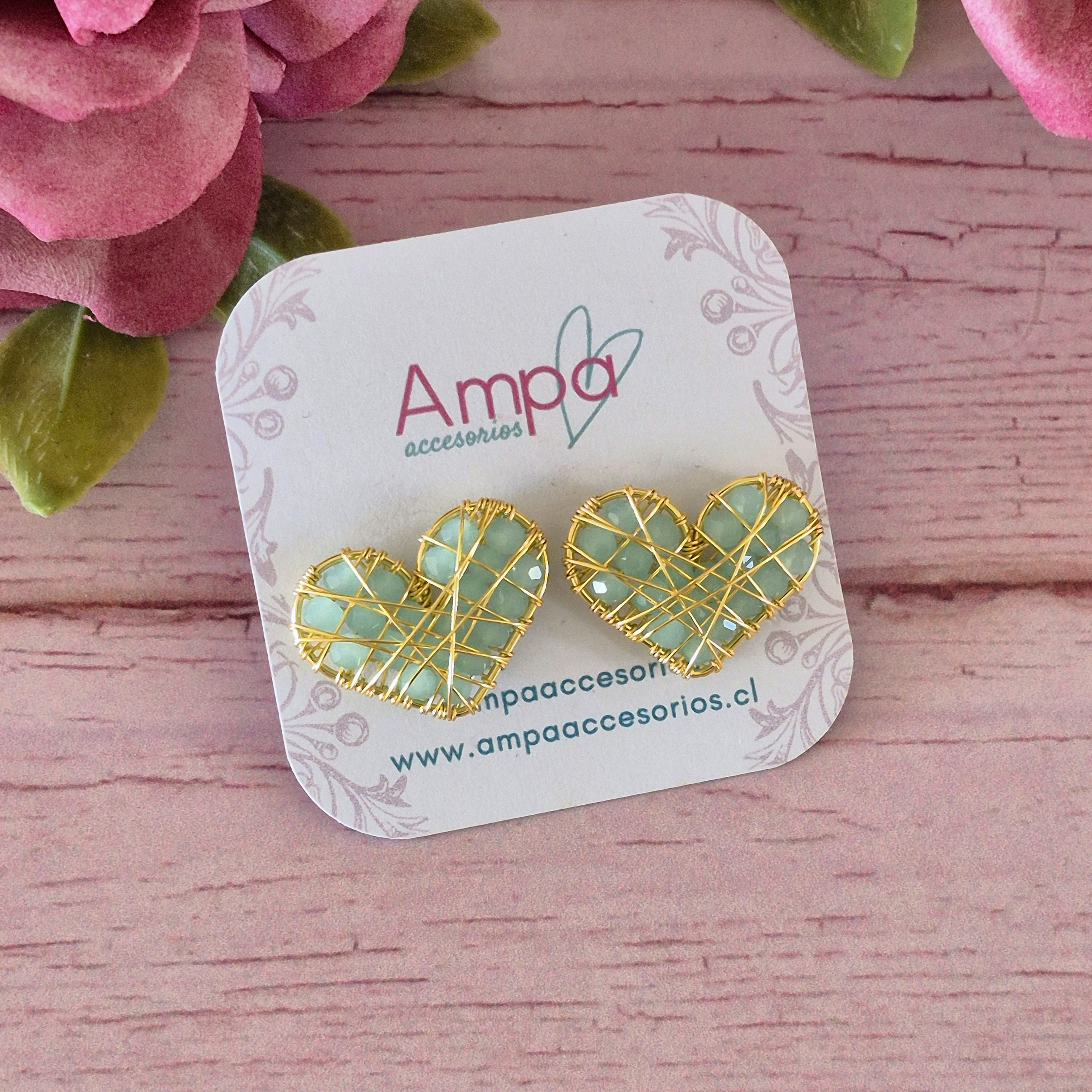 Pin Corazón Celeste Pastel Dorado