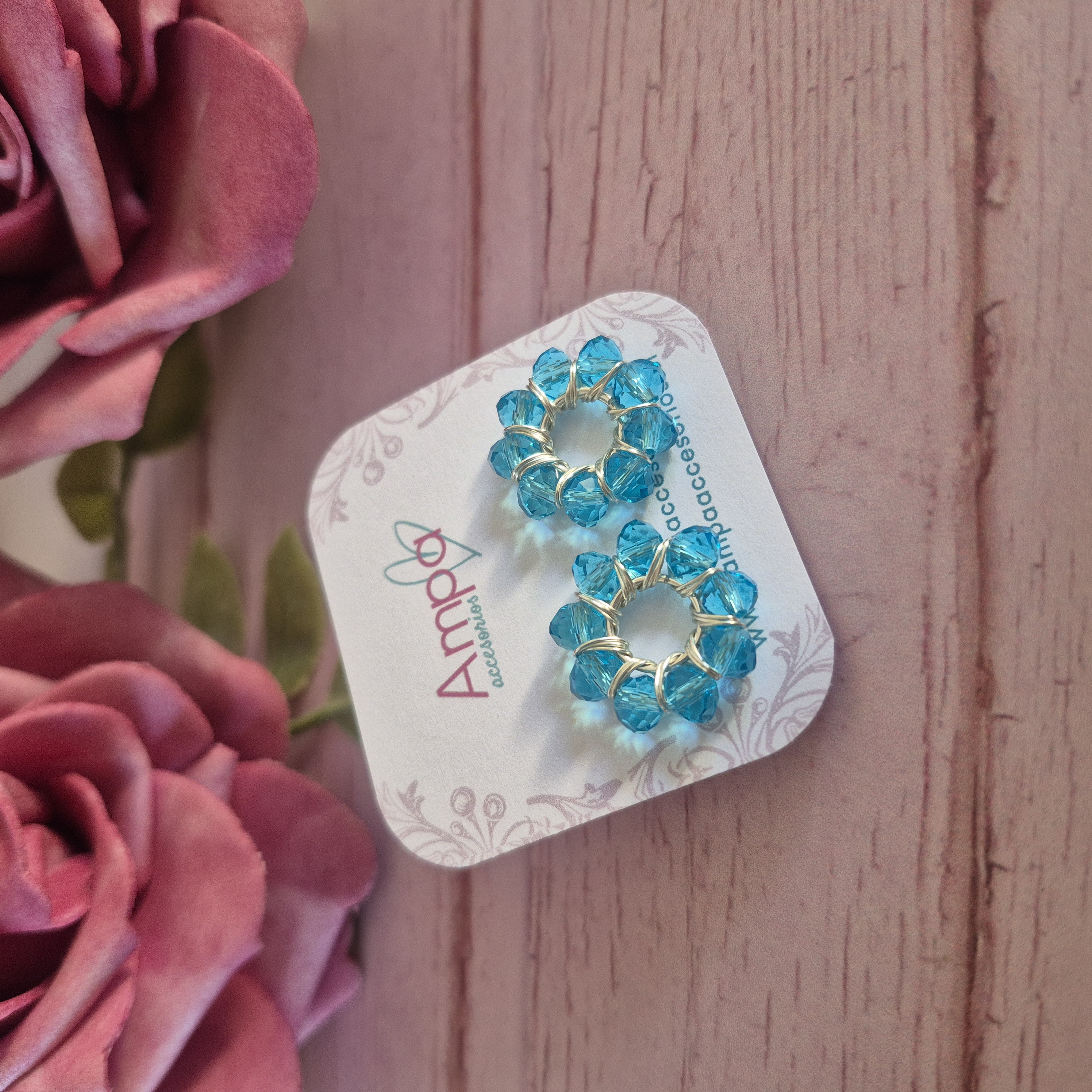 Pin Dona Celeste traslucido