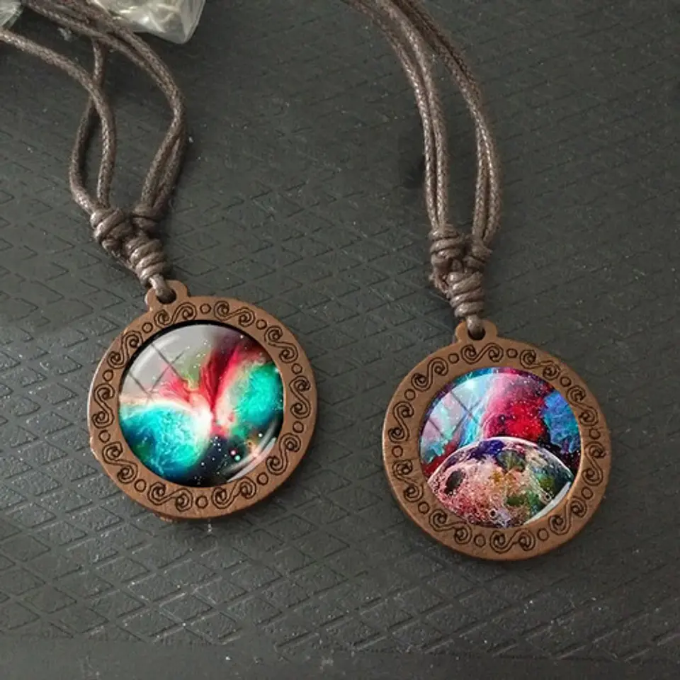 Collar para Mujer Y Hombre dije de Madera Galaxia Planetas Cristal 10