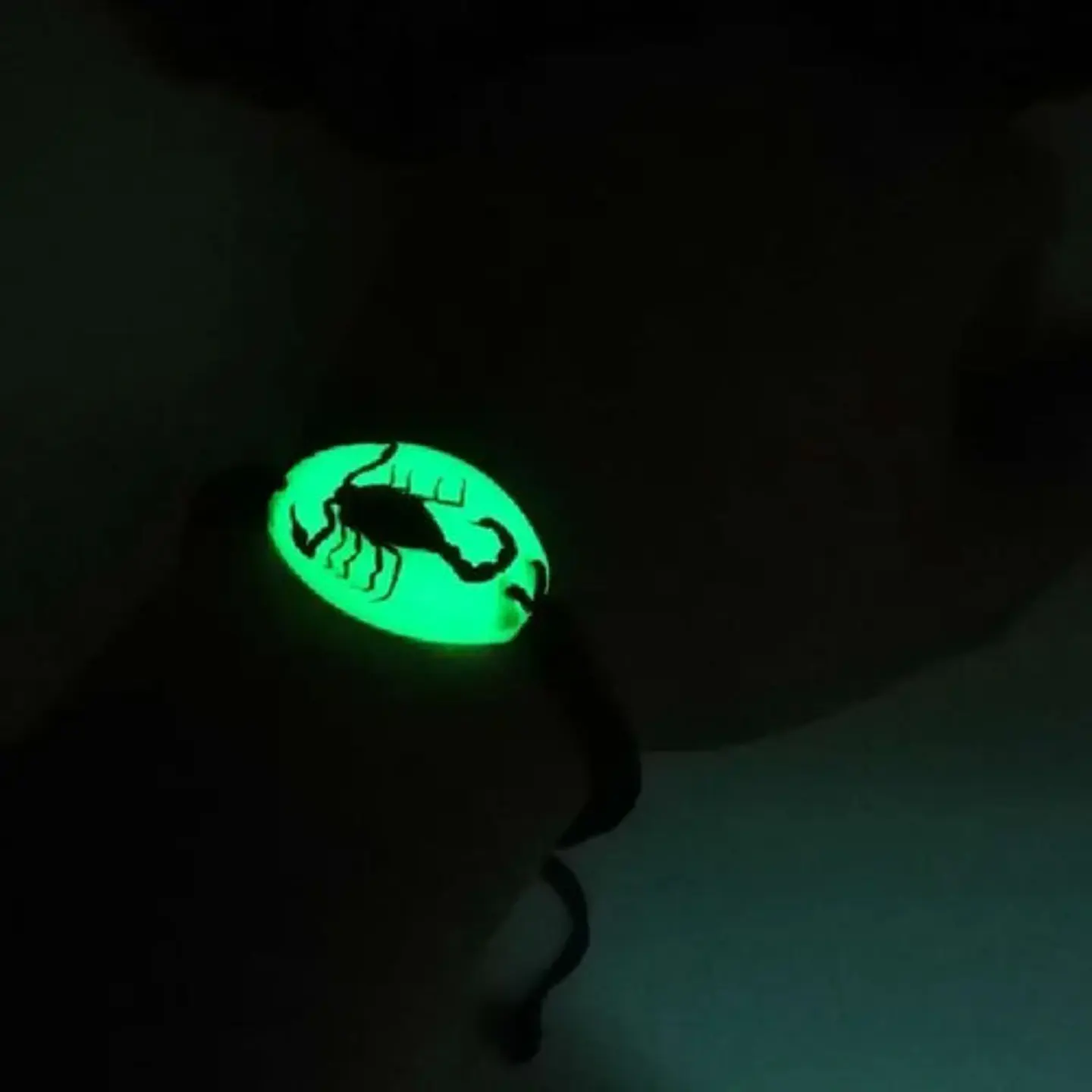 Pulsera para Para Hombre Manilla ajustable Escorpión Real Brilla En La Oscuridad 4