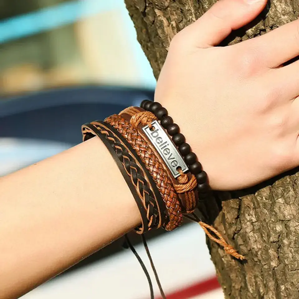 Set de 4 Manillas de Cuero para Hombre Mujer Pulsera Cuentas Believe 3