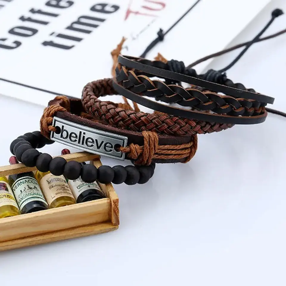 Set de 4 Manillas de Cuero para Hombre Mujer Pulsera Cuentas Believe 5