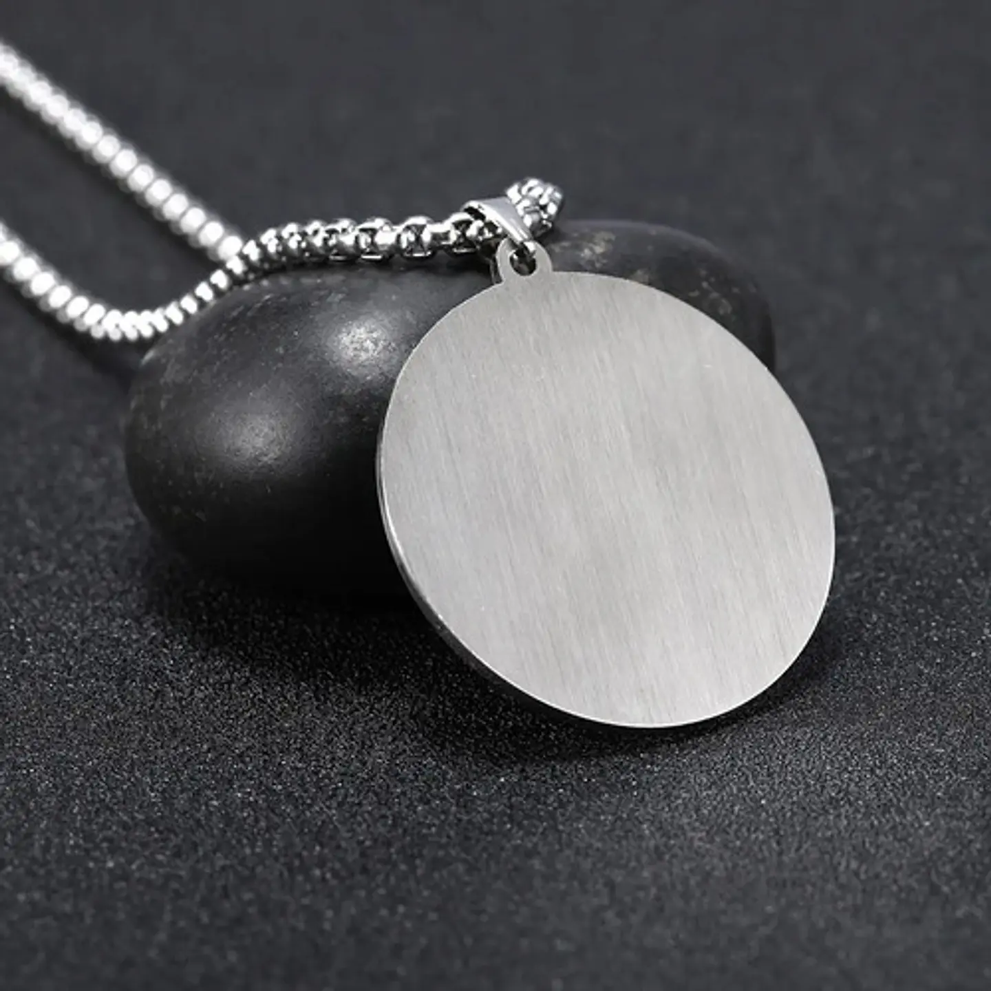 Collar Talismán Amuleto Color Plata Acero Inoxidable Hombre 4