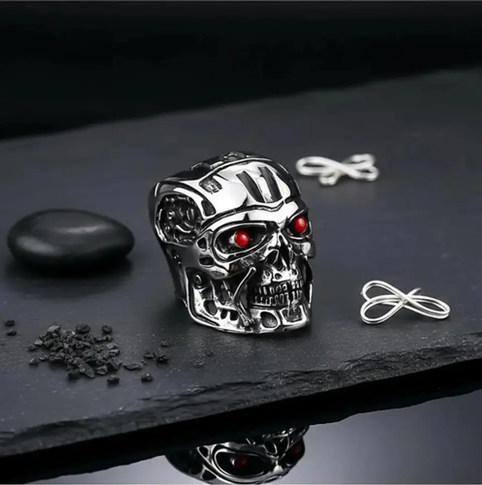 Anillo Acero Inoxidable Terminator Color Plata Cráneo Hombre 8