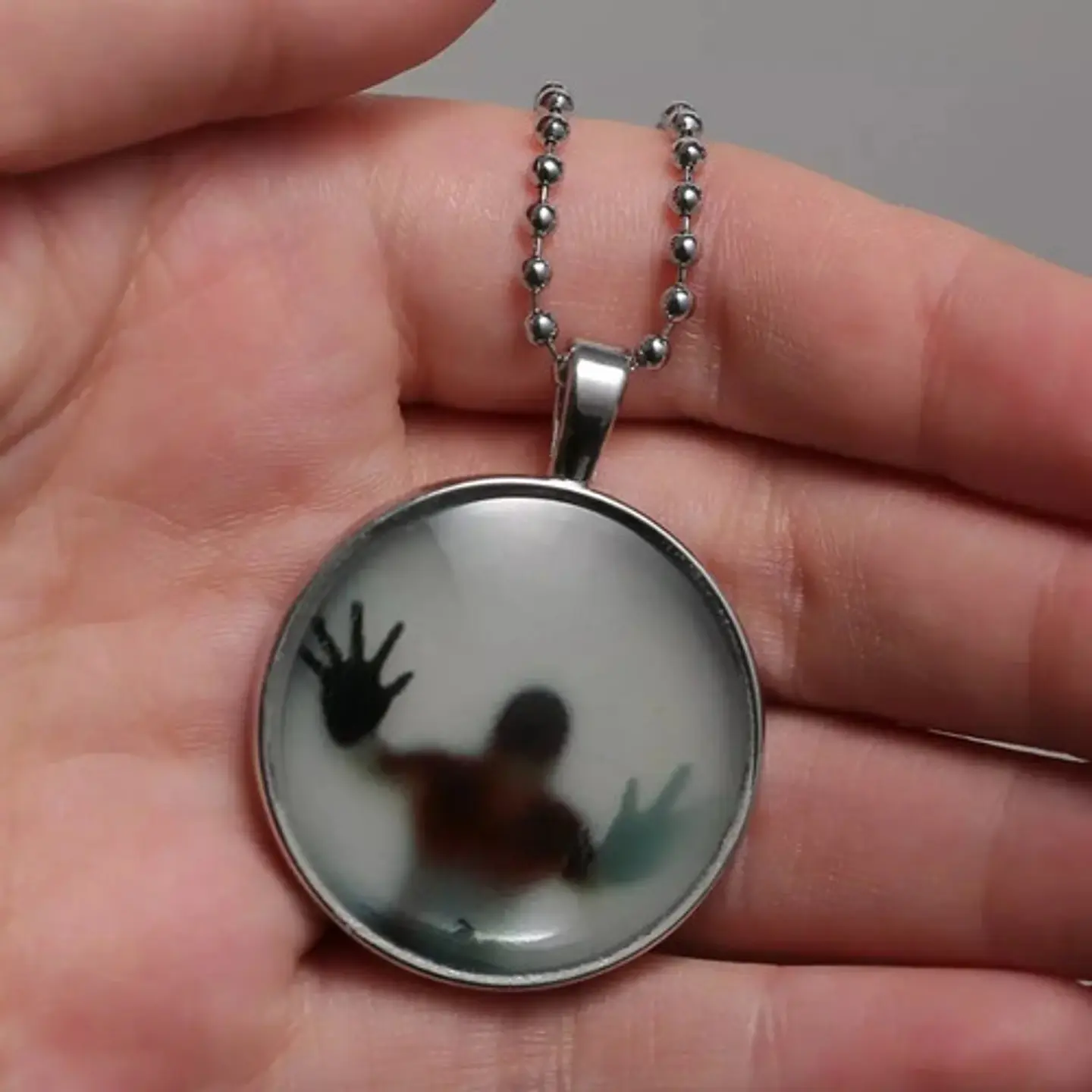 Collar Colgante Acero Inox Walking Dead Fluorescente Hombre 4